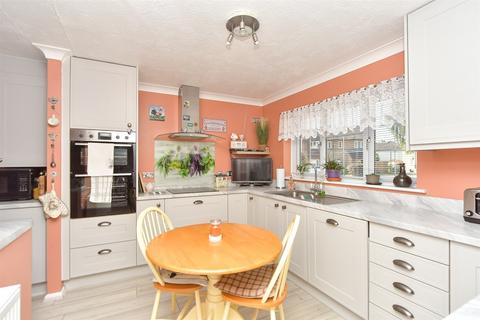 4 bedroom detached house for sale, Pavilion Drive, Sittingbourne ME10