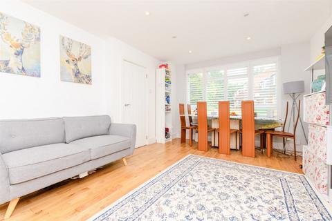 3 Hilary Close, Erith, DA8 3NH