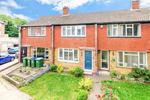 3 Hilary Close, Erith, DA8 3NH
