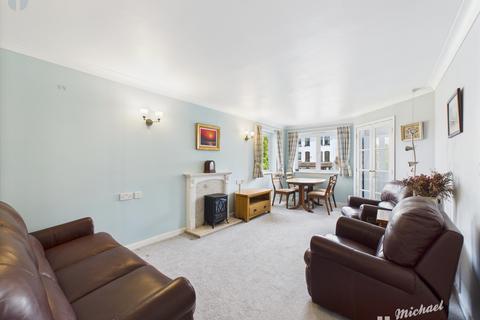 2 bedroom flat for sale, Sycamore Court, Willow Road, AYLESBURY