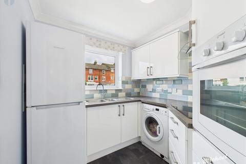 2 bedroom flat for sale, Sycamore Court, Willow Road, AYLESBURY