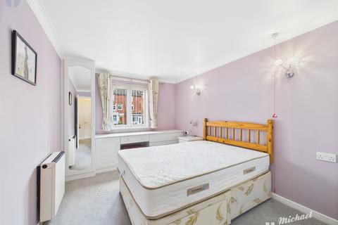 2 bedroom flat for sale, Sycamore Court, Willow Road, AYLESBURY