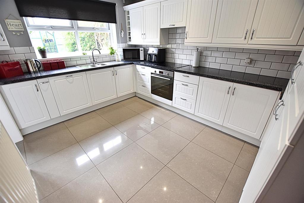 Kitchen diner