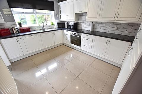 4 bedroom detached house for sale, Hampstead Park, Grimsby DN33