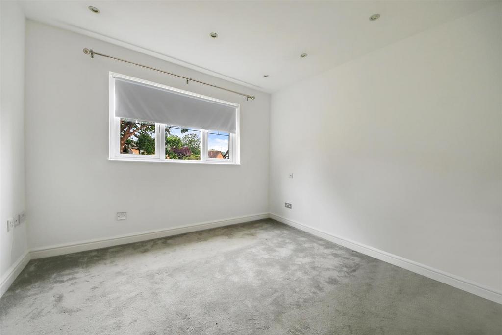 Bedroom Onedp.jpg