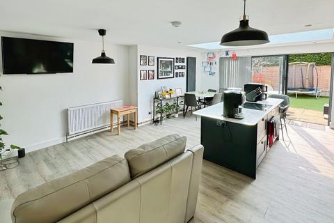 undefined, Romsey Drive, Cheadle Hulme