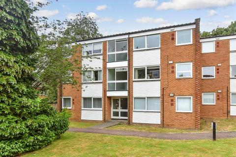 40 Brendans Close, Hornchurch, RM11 3UL