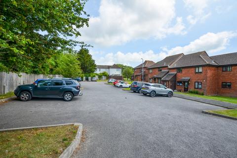 2 bedroom retirement property for sale, Ruxley Court, Swanley Close, Eastbourne, East Sussex, BN23