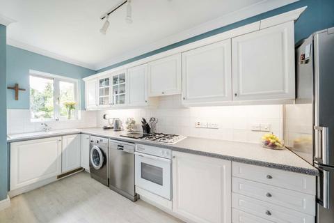 undefined, Kempton Court, Sunbury-On-Thames TW16