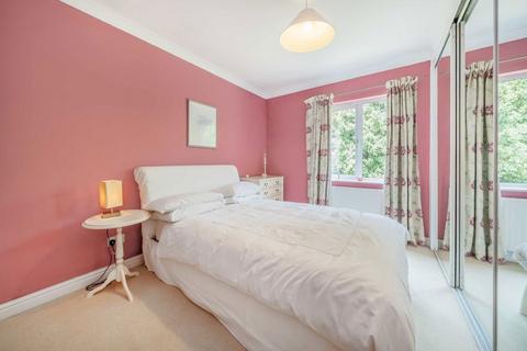 undefined, Kempton Court, Sunbury-On-Thames TW16