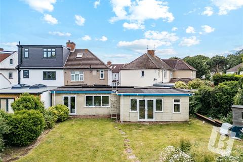 11 Warwick Gardens, Romford, RM2 6QS