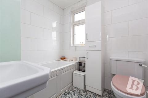 11 Warwick Gardens, Romford, RM2 6QS