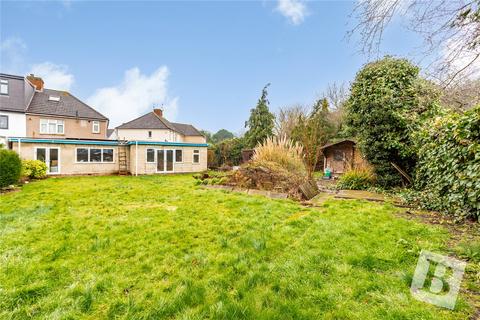 11 Warwick Gardens, Romford, RM2 6QS