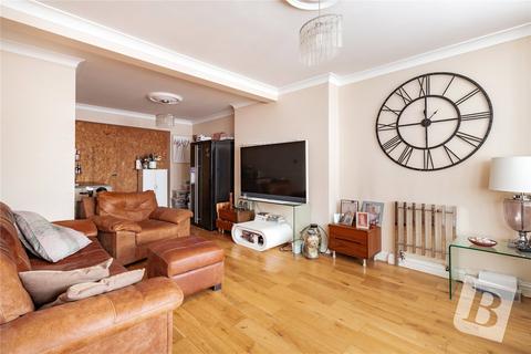 11 Warwick Gardens, Romford, RM2 6QS