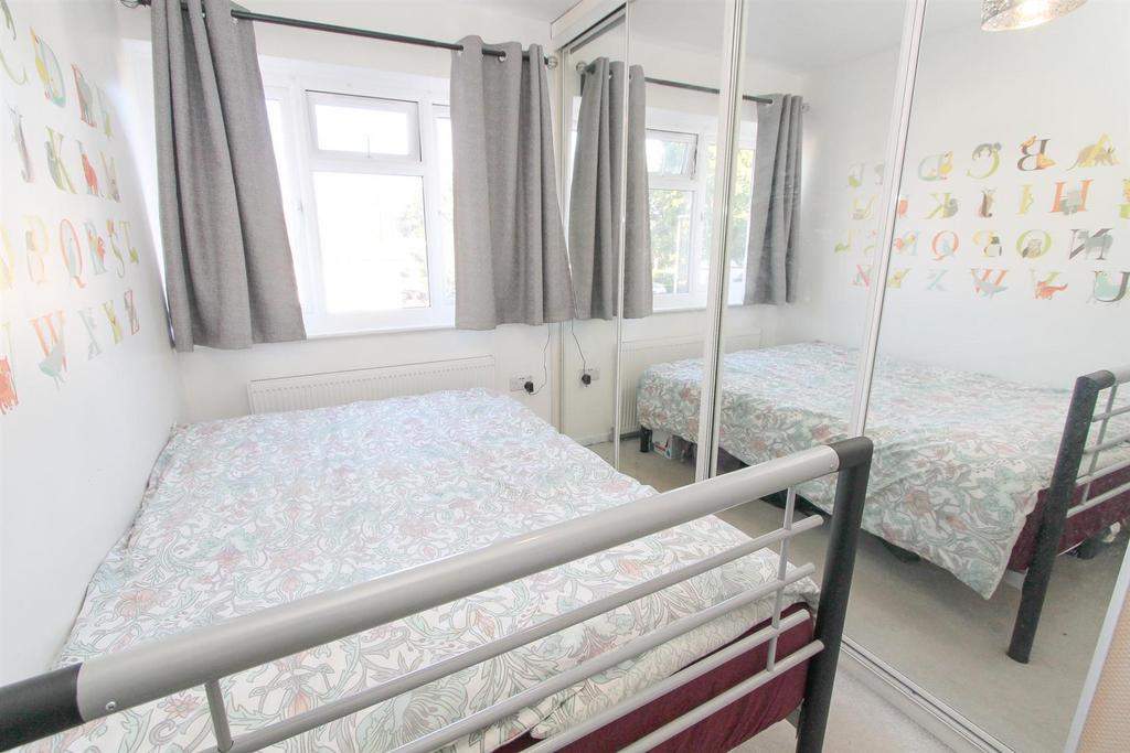 Bed 2.jpg