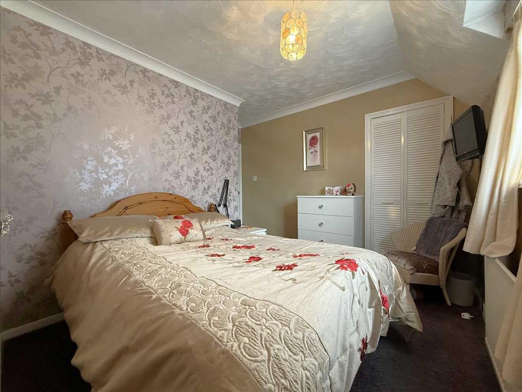 Bedroom (front