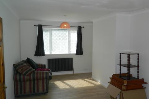 3 bedroom semi-detached house to rent, St Georges Crescent, Cippenham SL1