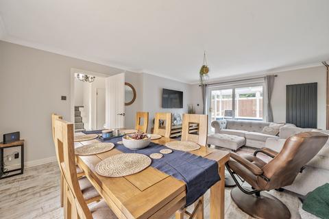 undefined, Saffron Close, Taunton