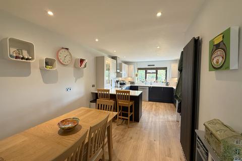undefined, Link End Road, Corse Lawn GL19