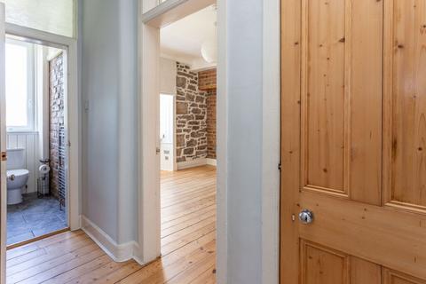 5/5 Beaverhall Road, Edinburgh, EH7 4JQ