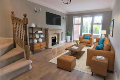 3 bedroom semi-detached house to rent, Somerford Place, Beaconsfield, HP9