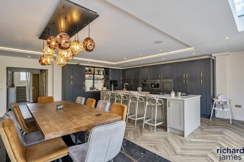 4 bedroom detached house for sale, Marlborough Road, Swindon, SN3