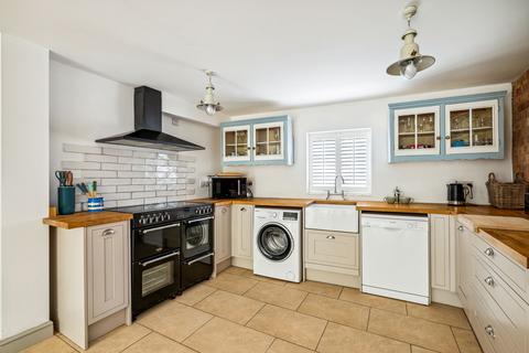 4 bedroom semi-detached house for sale, Brewery Lane, Carlton-Le-Moorland, LN5