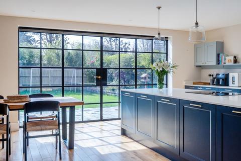 Henty Close, Walberton, BN18