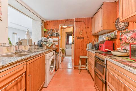 undefined, South Norwood Hill, South Norwood, London, SE25