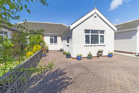 2 bedroom bungalow for sale, West Drive, Thornton Cleveleys FY5