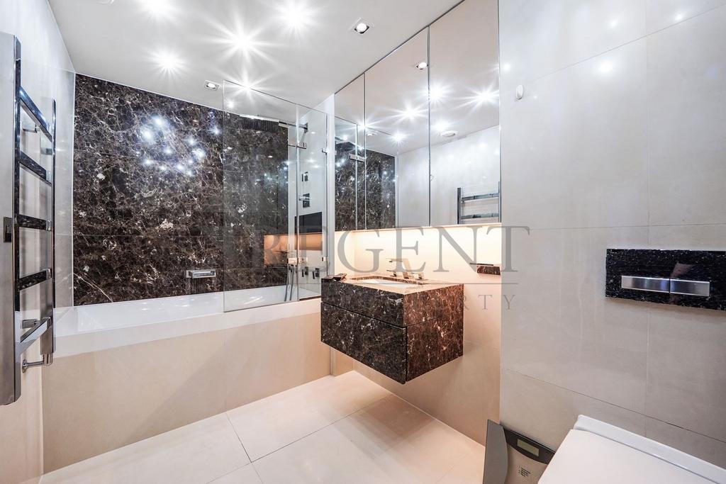 Main en-suite