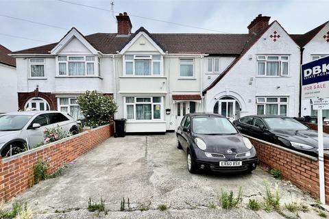 3 bedroom terraced house for sale, Clevedon Gardens, Cranford TW5