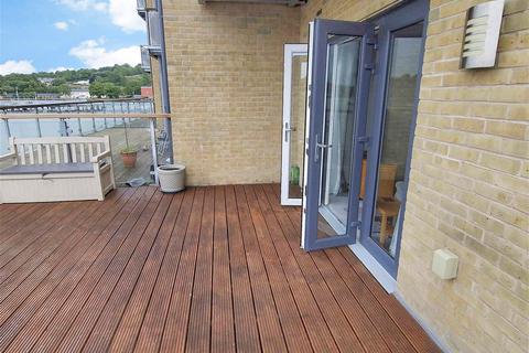 2 bedroom flat for sale, High Street, Chatham, Kent