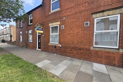 2 bedroom flat to rent, 451 Holderness Road, Hull, North Humberside, HU8