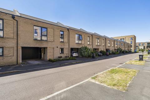 18 Allbutt Way, Trumpington, Cambridge, CB2 9DU