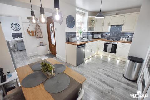 2 bedroom terraced house for sale, Newton Terrace, Kilgetty