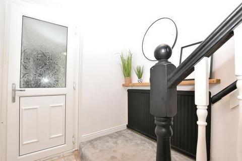 100 Frampton Close, Bransholme, Hull, HU7 6AJ