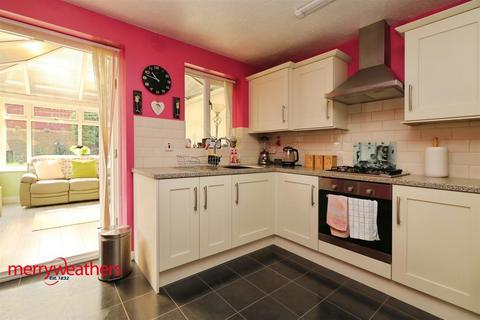 19 Ashwell Grove, Rotherham, S65 1NF