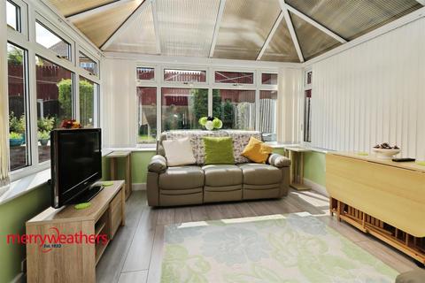 19 Ashwell Grove, Rotherham, S65 1NF