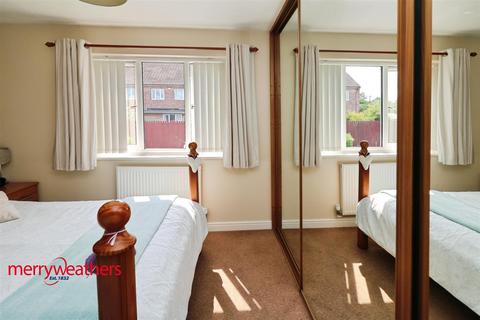 19 Ashwell Grove, Rotherham, S65 1NF