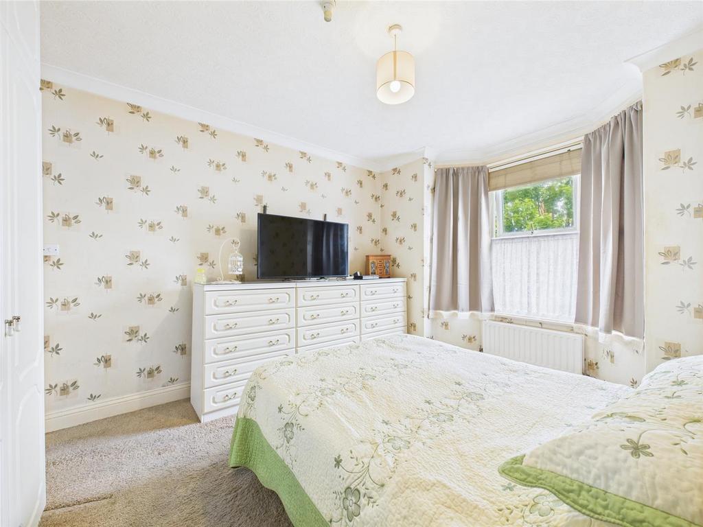 Bedroom: