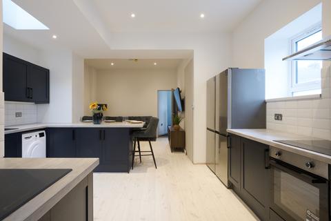 3 bedroom house share to rent, 10, Richardson Street SA1