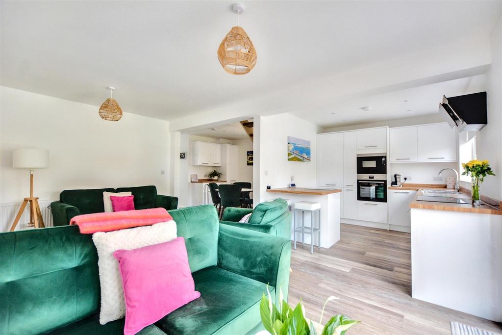 Lounge/Living Area
