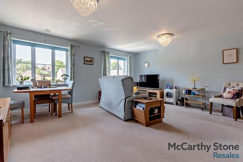2 bedroom apartment for sale, Roslyn Court, Lisle Lane, Ely, Cambridgeshire, CB7 4FA