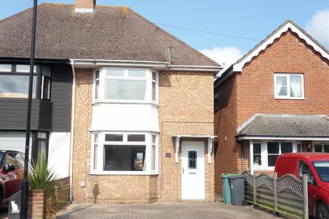 Mill Hill Road, Cowes PO31