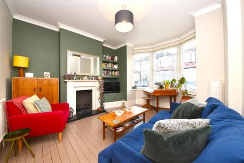 2 bedroom maisonette to rent, Kitchener Road, East Finchley, N2