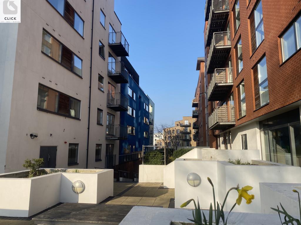 Furnished Apartment with Secure Parking &amp; Concier