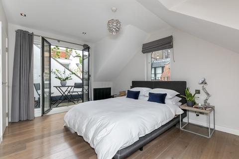 4 bedroom end of terrace house for sale, Hesper Mews, London, SW5