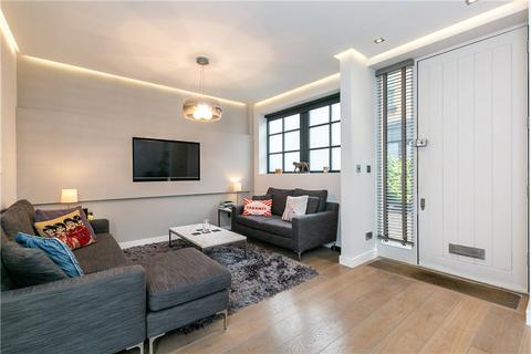 10 Hesper Mews, London, SW5 0HH