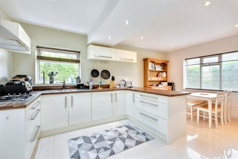 6 Ashbrook Avenue, Borrowash, Derby, DE72 3JE